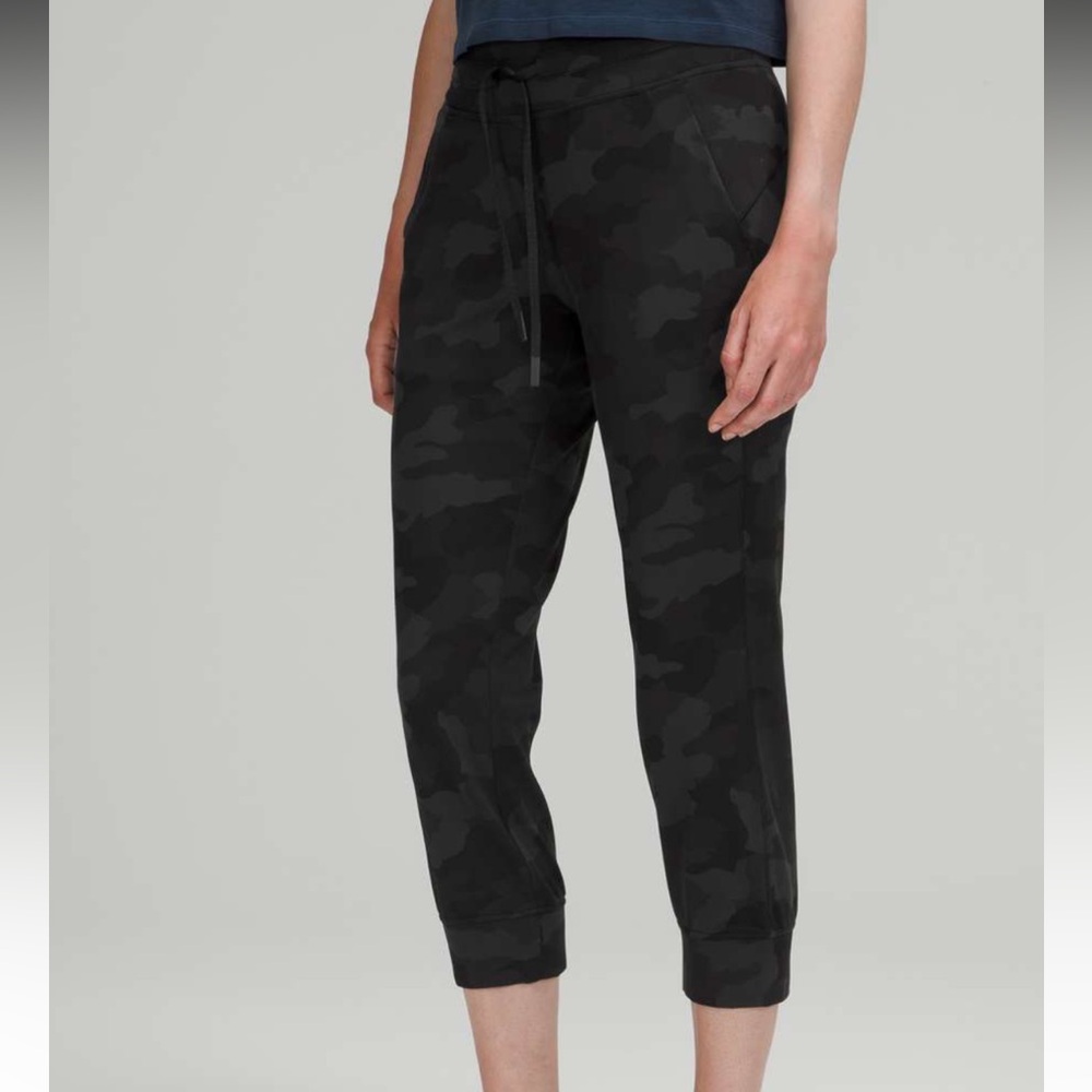 Lululemon Ready to Rulu Jogger Crop